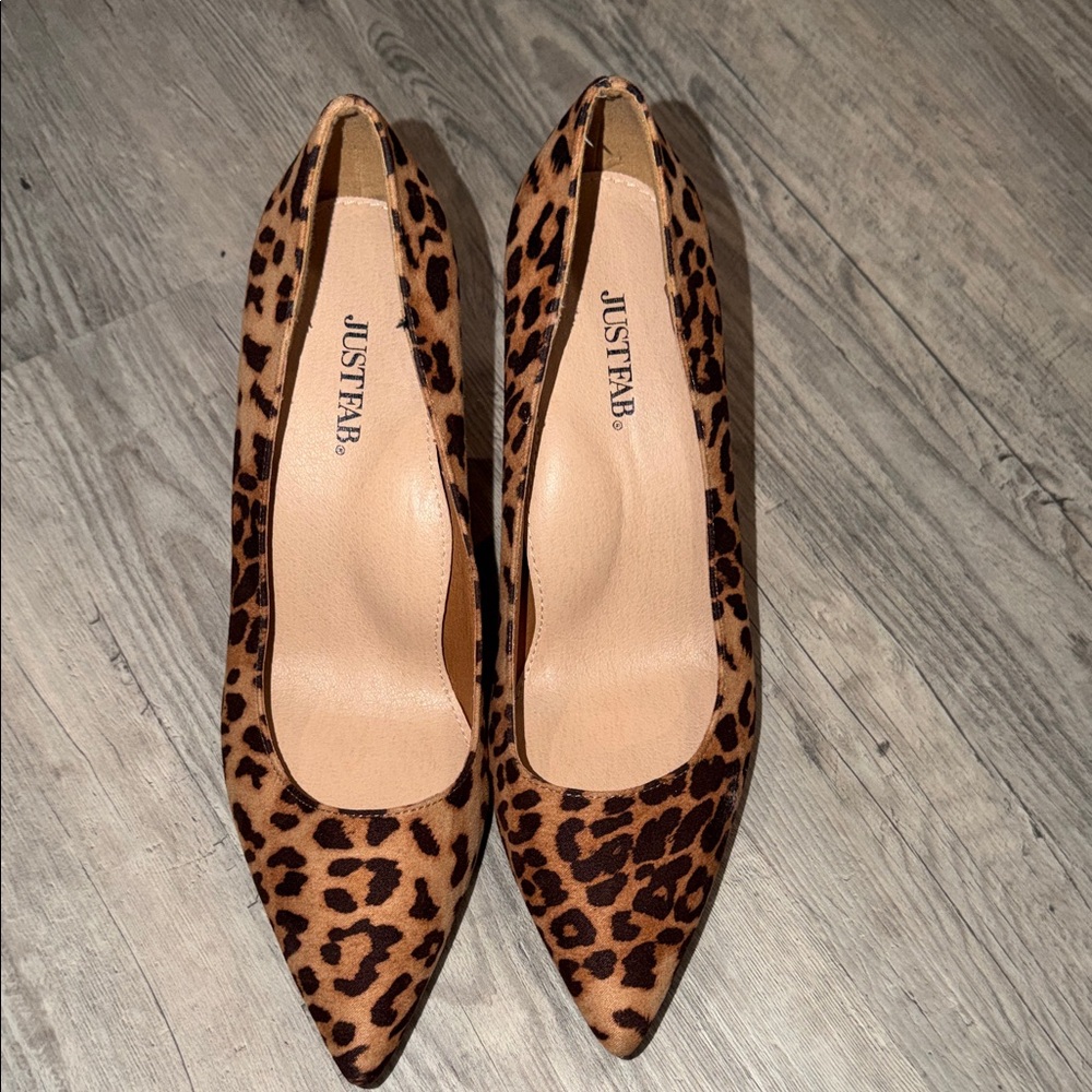 JustFab Suede Elsie Leopard Print Pumps